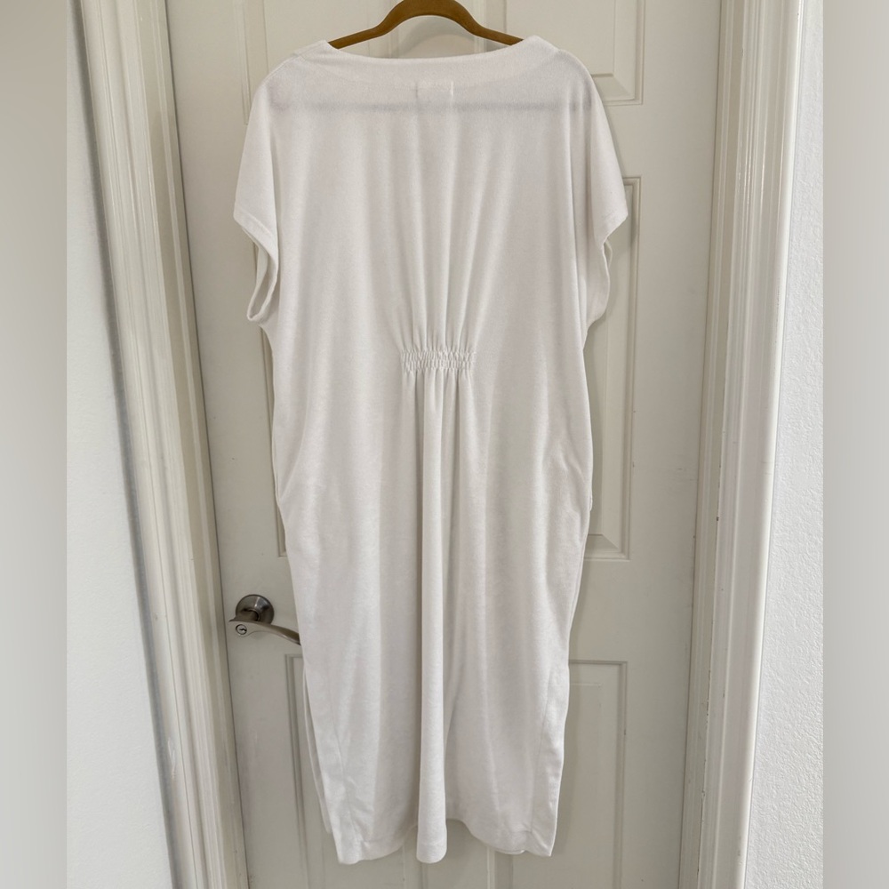 Barefoot Dreams White Swim Coverup - Picture 9 of 16